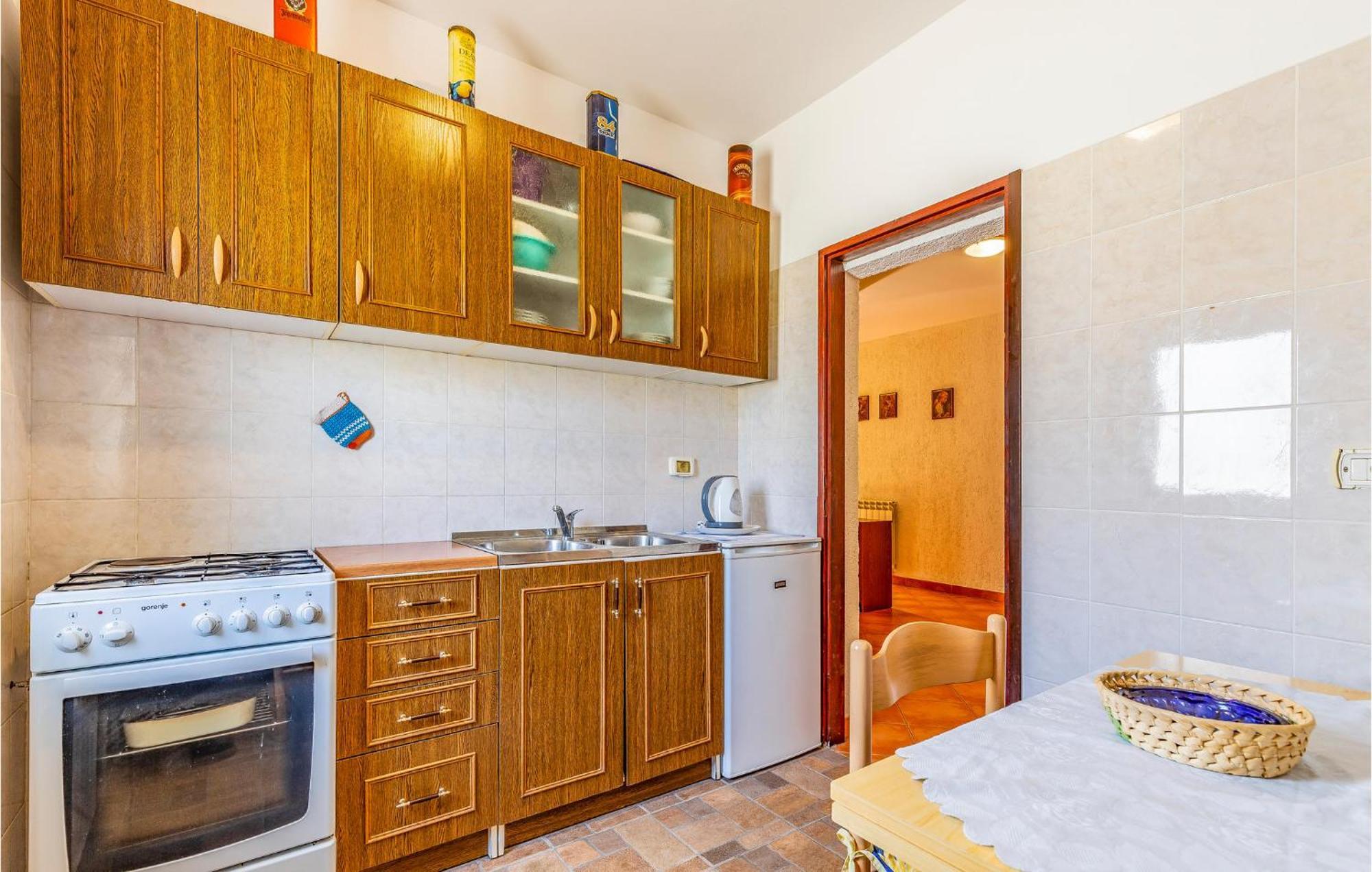 Gorgeous Apartment In Pula With Kitchen Exterior photo